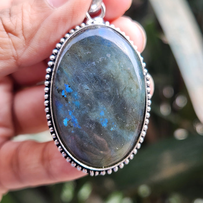 Certified Labradorite Pendant Online without Chain (Design 5)