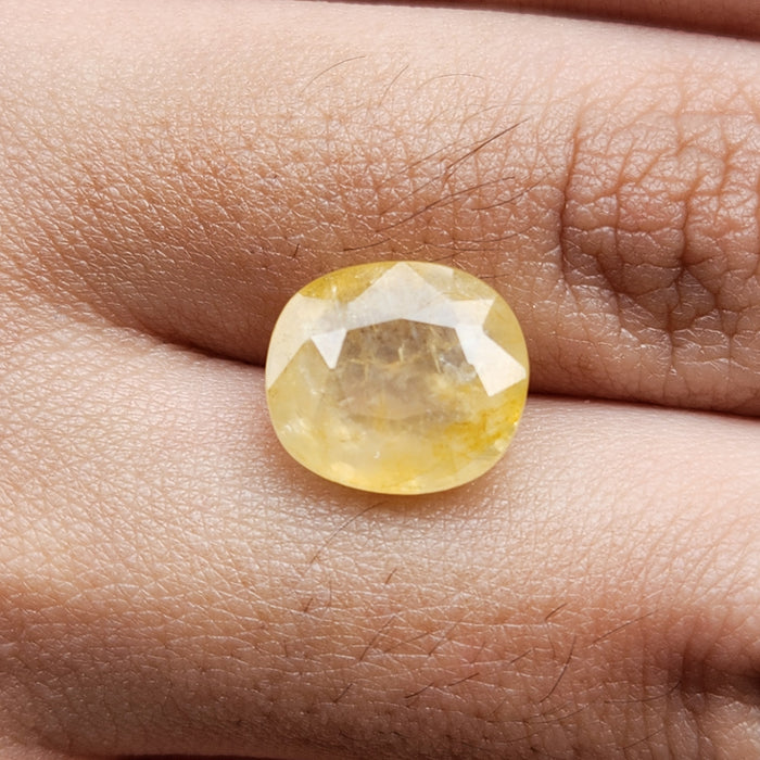 Yellow Sapphire Gemstone from Burma( Maynmar)- 5.29 Cts