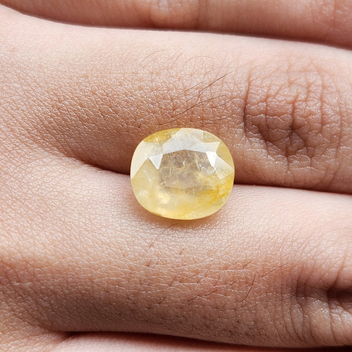 Yellow Sapphire Gemstone from Burma( Maynmar)- 5.29 Cts